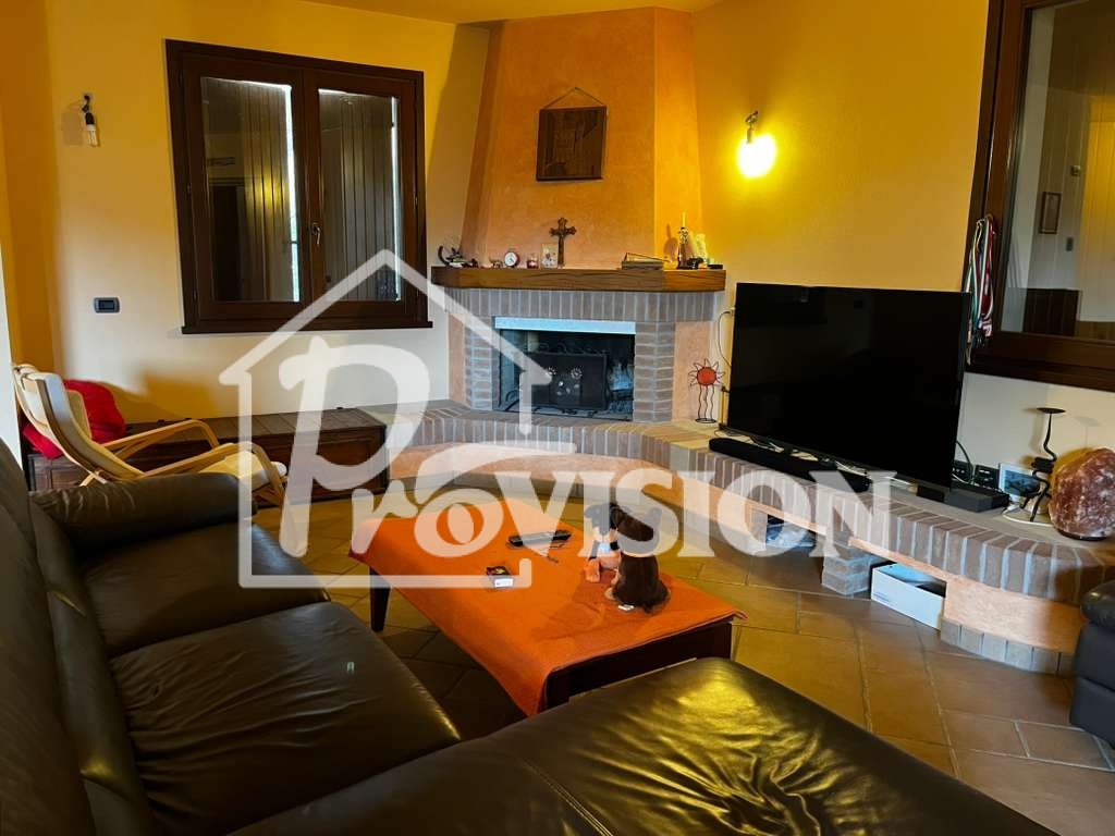 RIF. 4/27 VILLA INDIPENDENTE A CHIESANUOVA