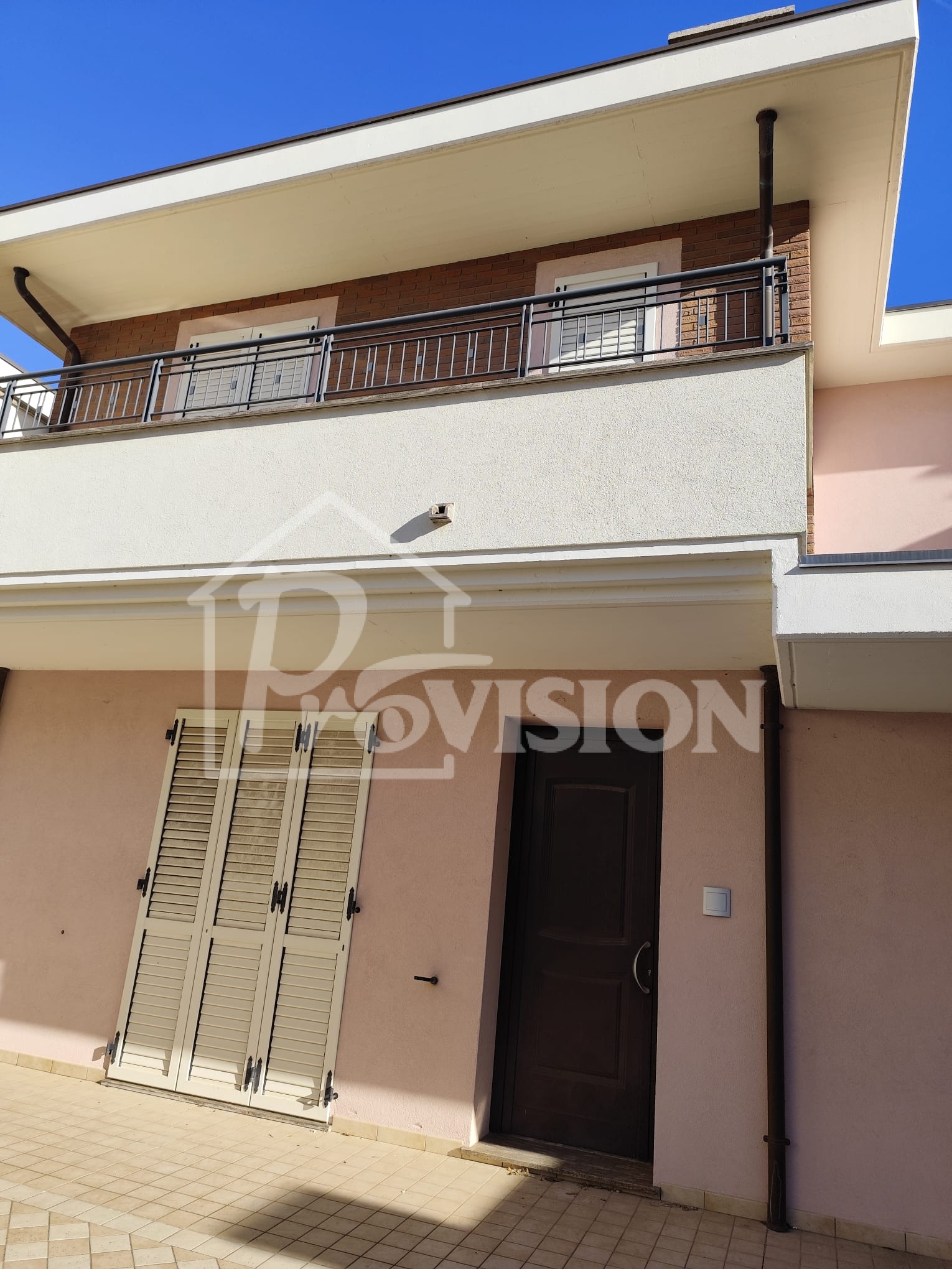 RIF. 5/92 VILLA A SCHIERA A TORRACCIA