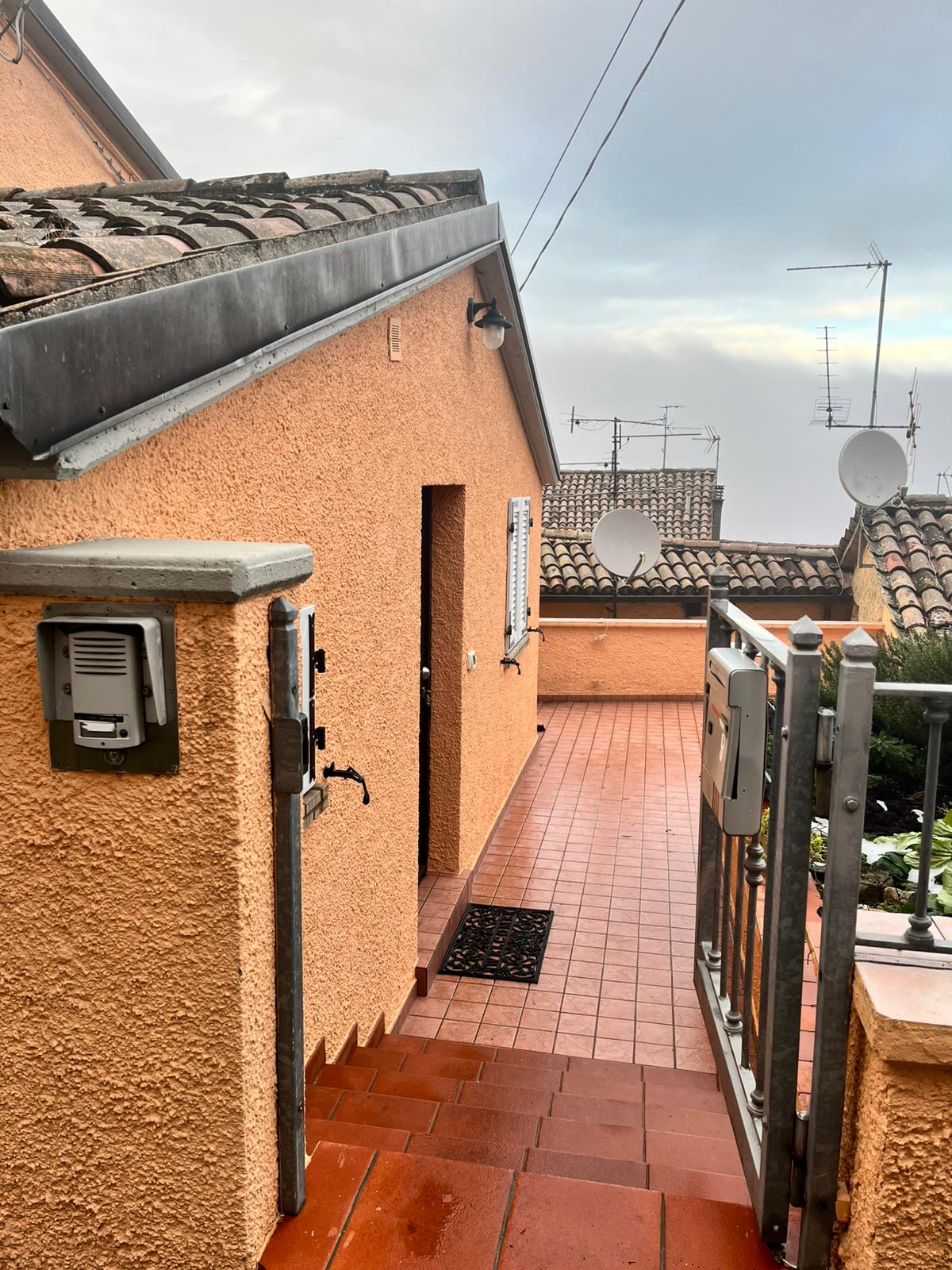 RIF 3/100 CASA INDIPENDENTE CON DUE ABITAZIONI IN CENTRO A BORGO