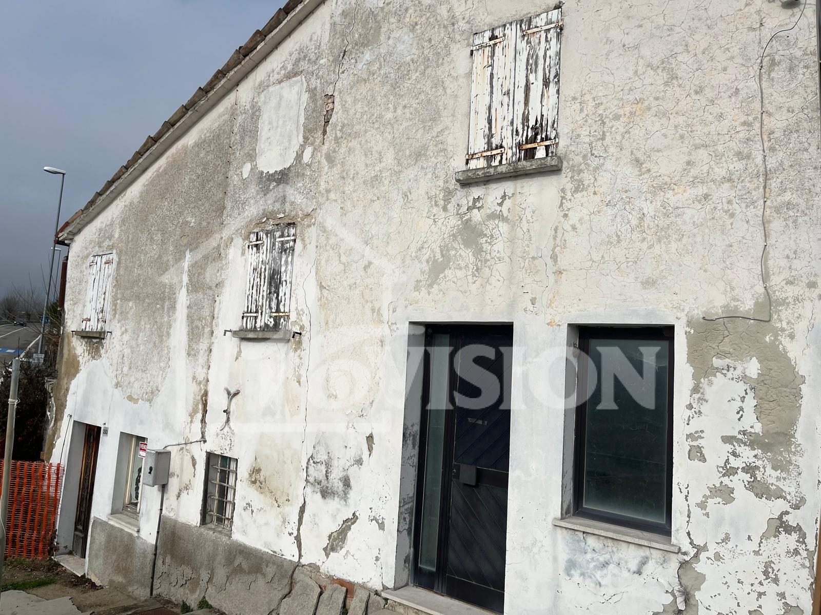 RIF. 6/14 CASA VECCHIA FAETANO CON TERRENO