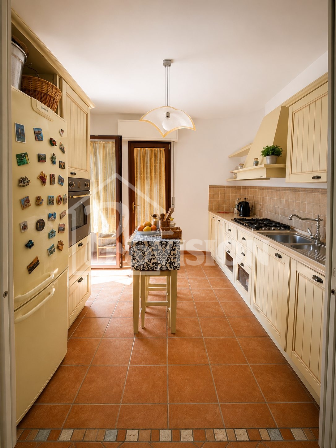 RIF. 10/53 APPARTAMENTO CON AMPIO SPAZIO INTERNO ED ESTERNO A MURATA